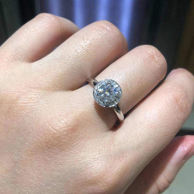 圆包女戒S925银镀白金定制选款主石莫桑钻1.0ct/副石高碳钻